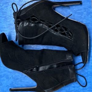 Black Peekaboo Pumps